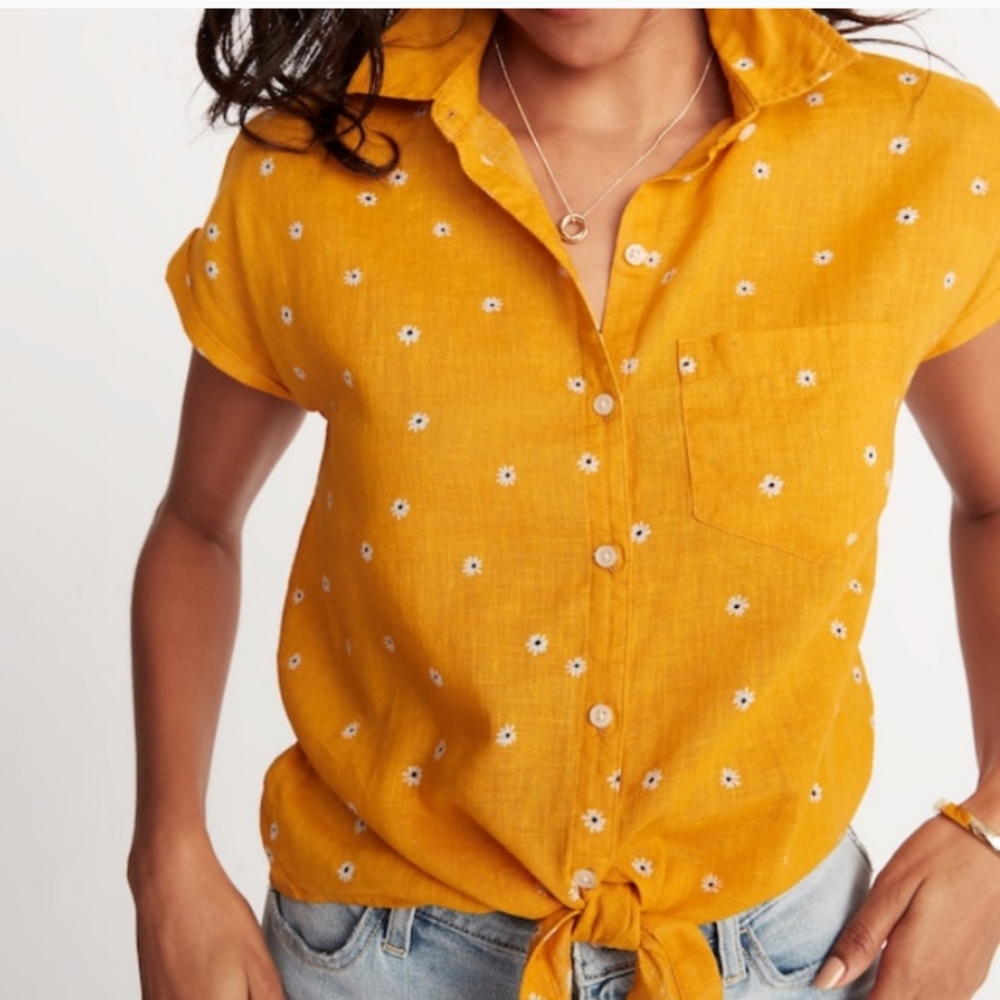 Old Navy mustard and floral print tie-front blouse